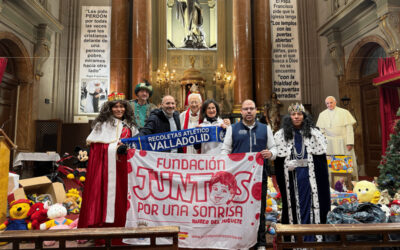 Los Reyes Magos de la Fundación Juntos por una Sonrisa entregan a Mensajeros de la Paz 3.000 juguetes donados durante la campaña “Ningún niño sin juguete por Navidad”