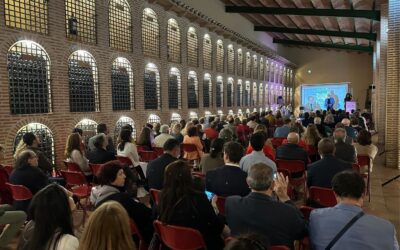 La solidaridad desborda Bodegas Yllera en la II Gala Solidaria Juntos por una Sonrisa.